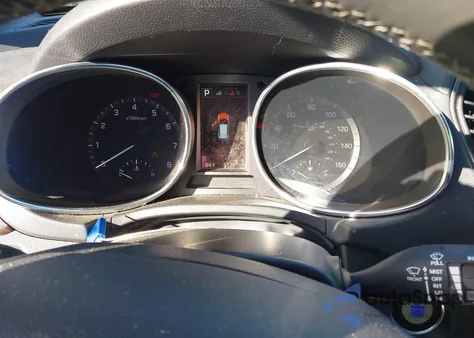 2017 Hyundai Santa Fe Sport 2.0T z USA, uszkodzony, nr VIN 5XYZU4LA3HG426276